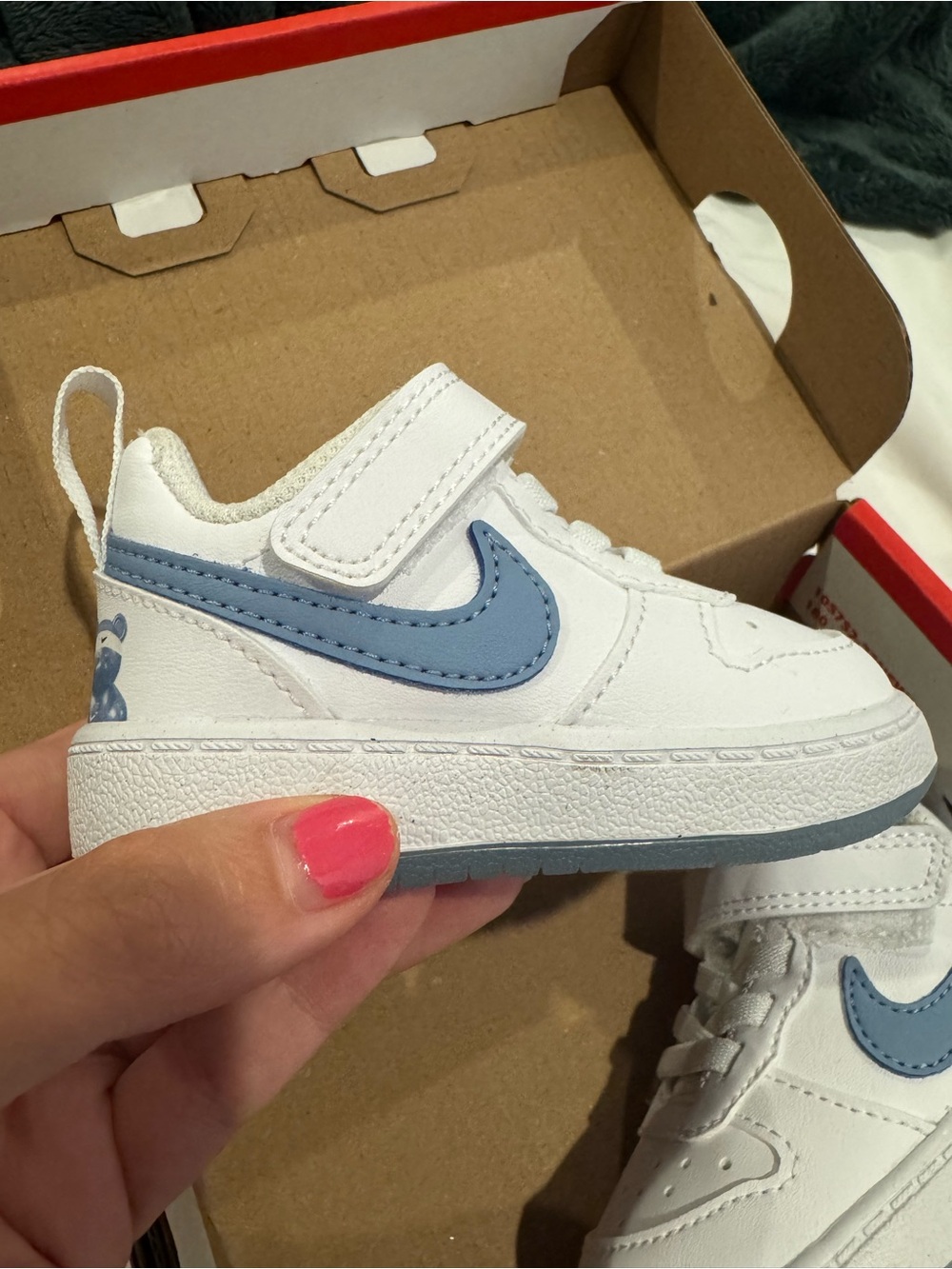 Nike White Baby Sneakers Light Blue Swoosh - Velcro Strap - Court Borough GB